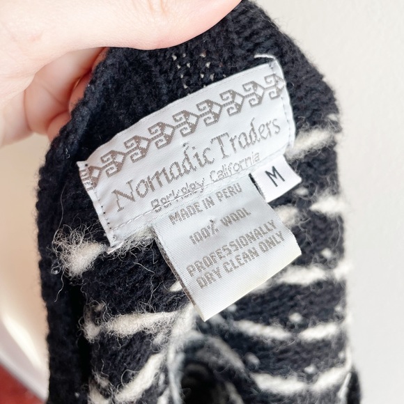 Nomadic Traders Black White Bear Wool Button Down Sweater Made in Peru Medium - Picture 9 of 9